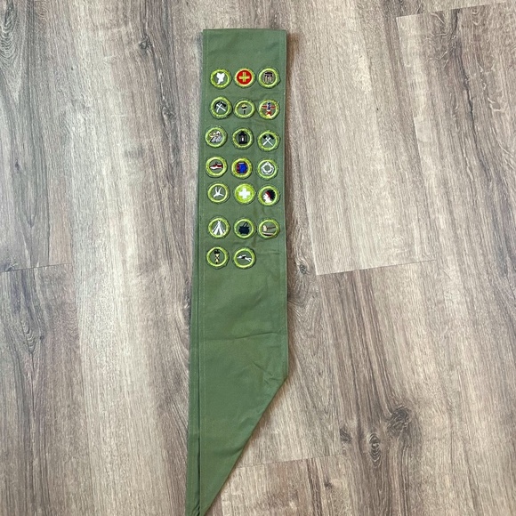 Vintage Boy Scouts of America BSA Sash with 20 Merit Insignia Patches Badges - Picture 2 of 10